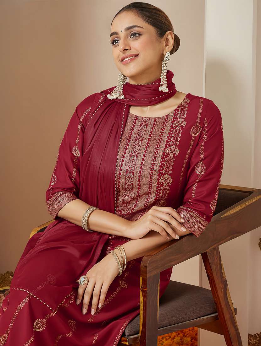 women maroon kurta dupatta set - 22439869 -  Standard Image - 1