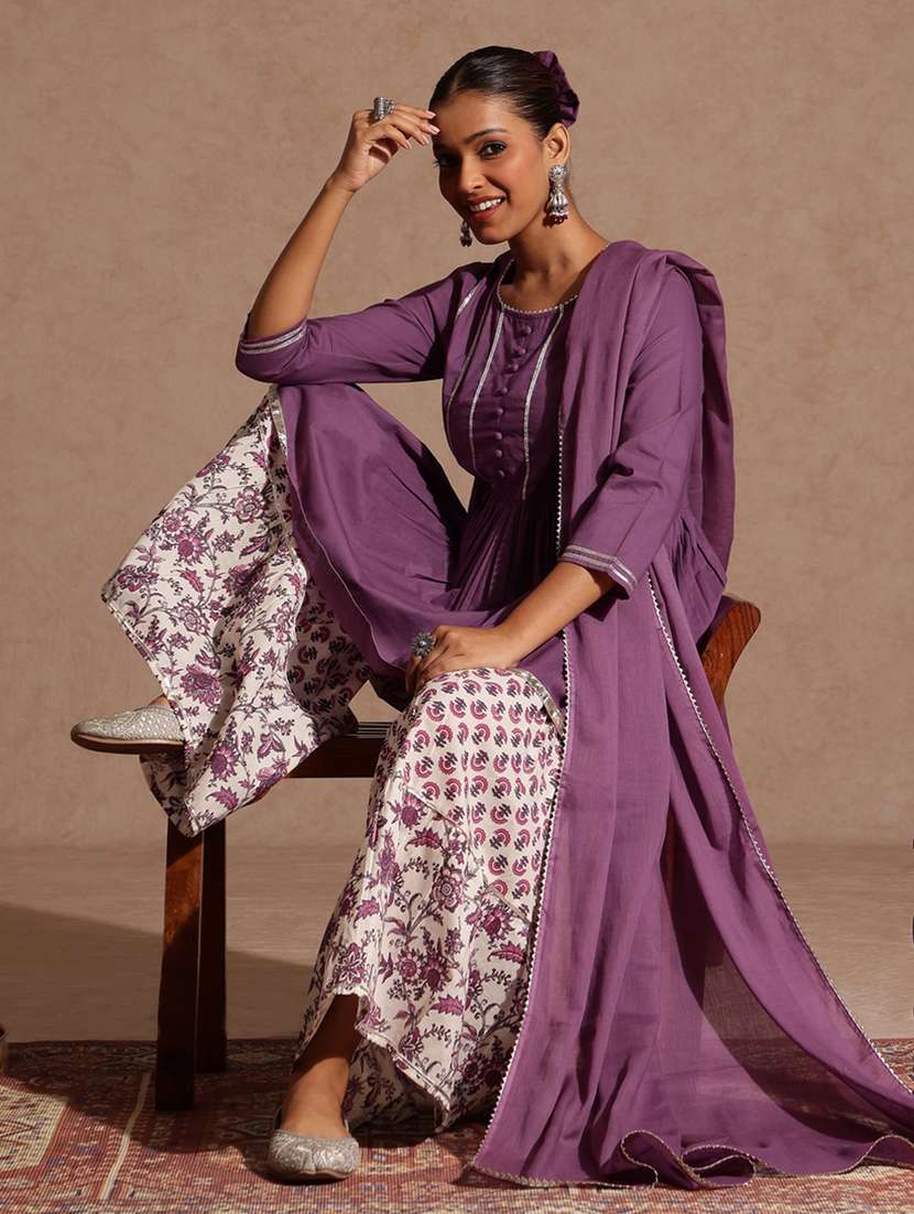 womenpink kurta dupatta set - 22439876 -  Standard Image - 4