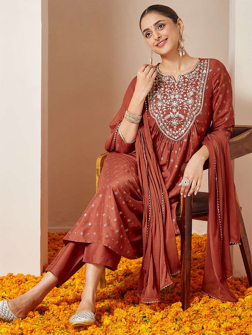 women rust kurta dupatta set - 22439877 -  Standard Image - 4