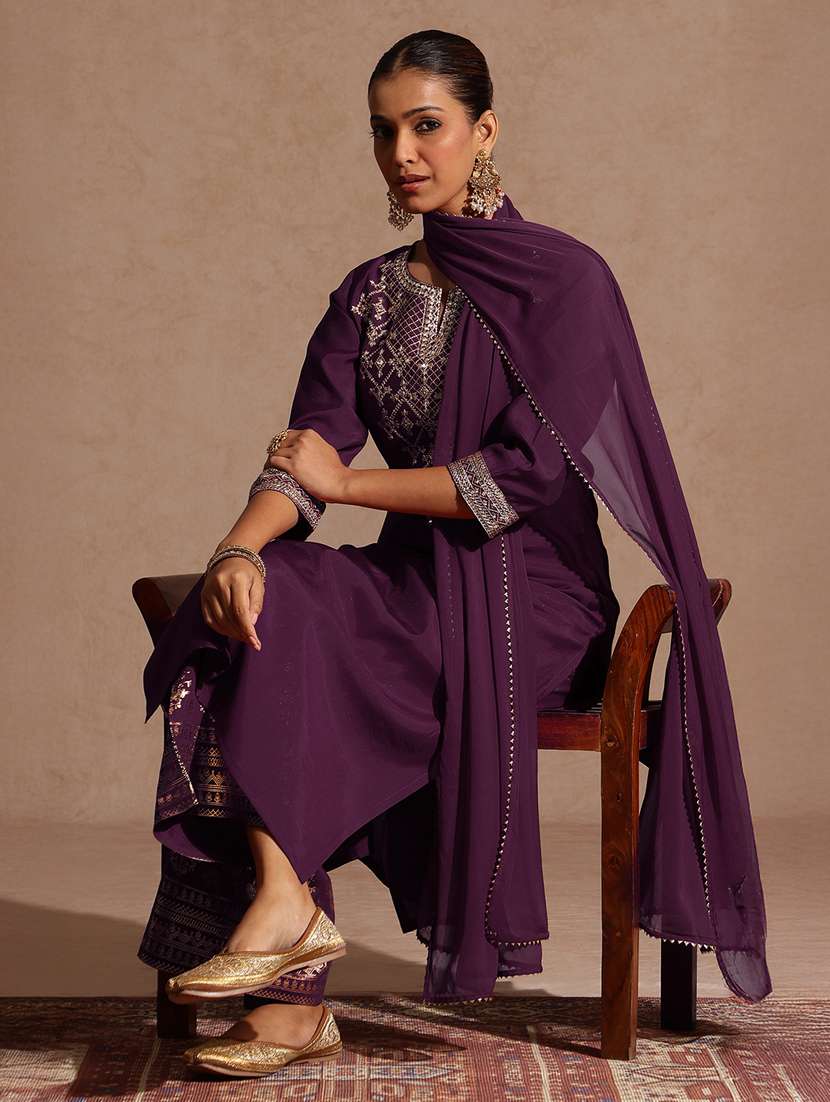 women purple kurta dupatta set - 22439880 -  Standard Image - 4