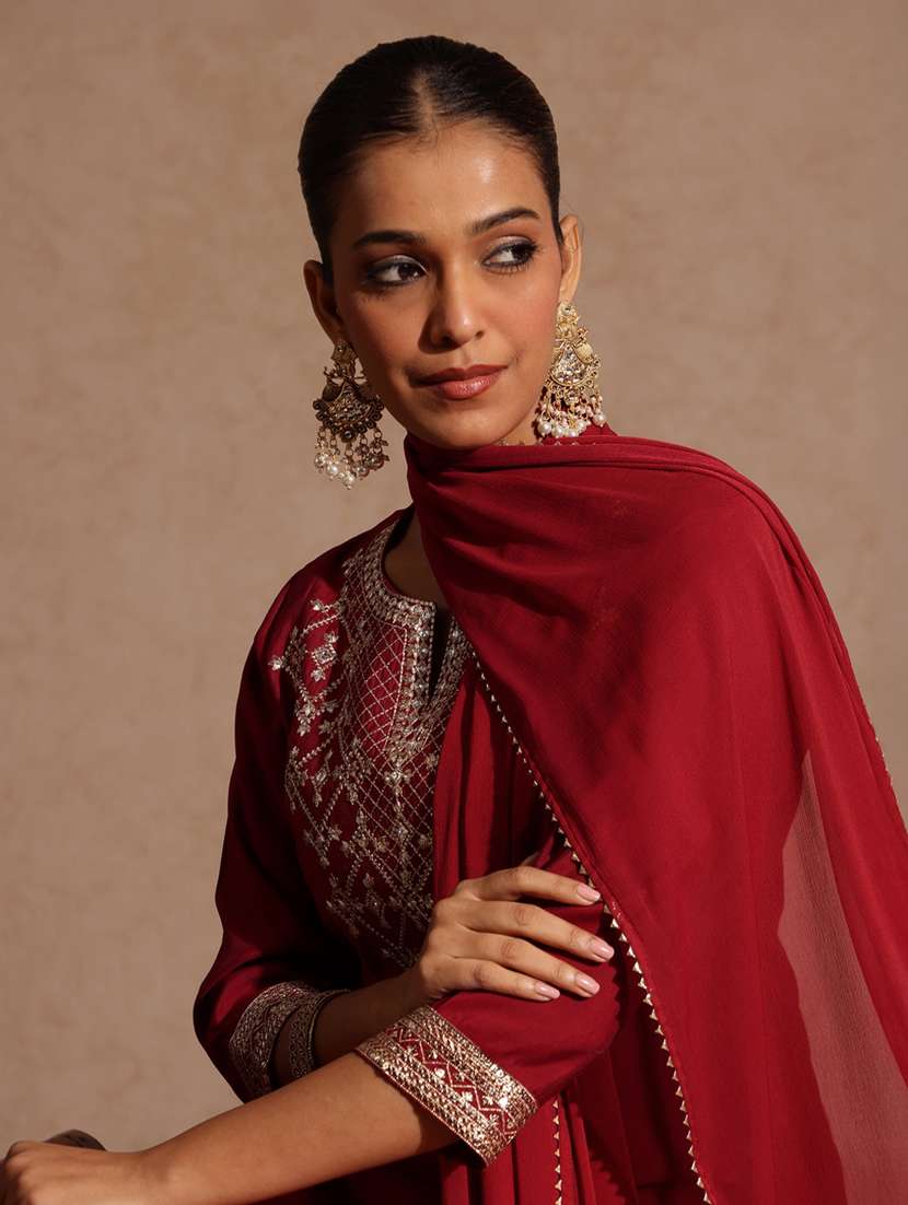 Women Maroon Kurta Dupatta Set - 22439881 -  Standard Image - 1