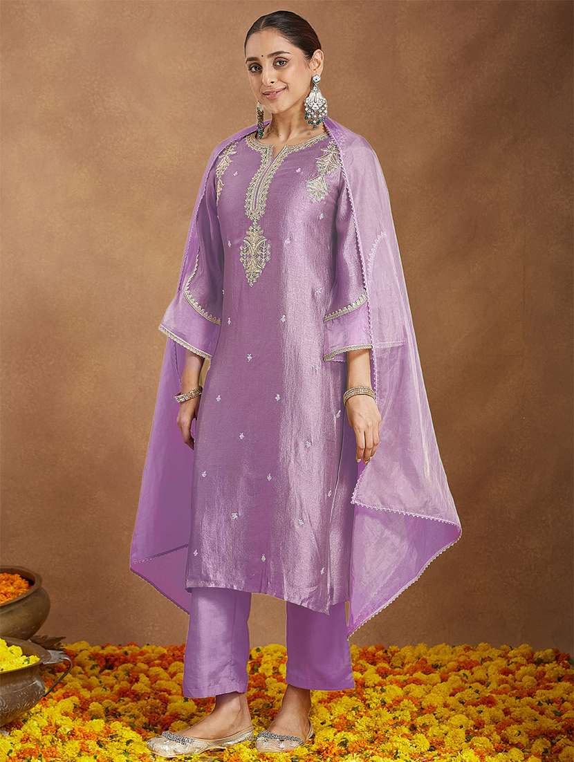 women lavender kurta dupatta set
