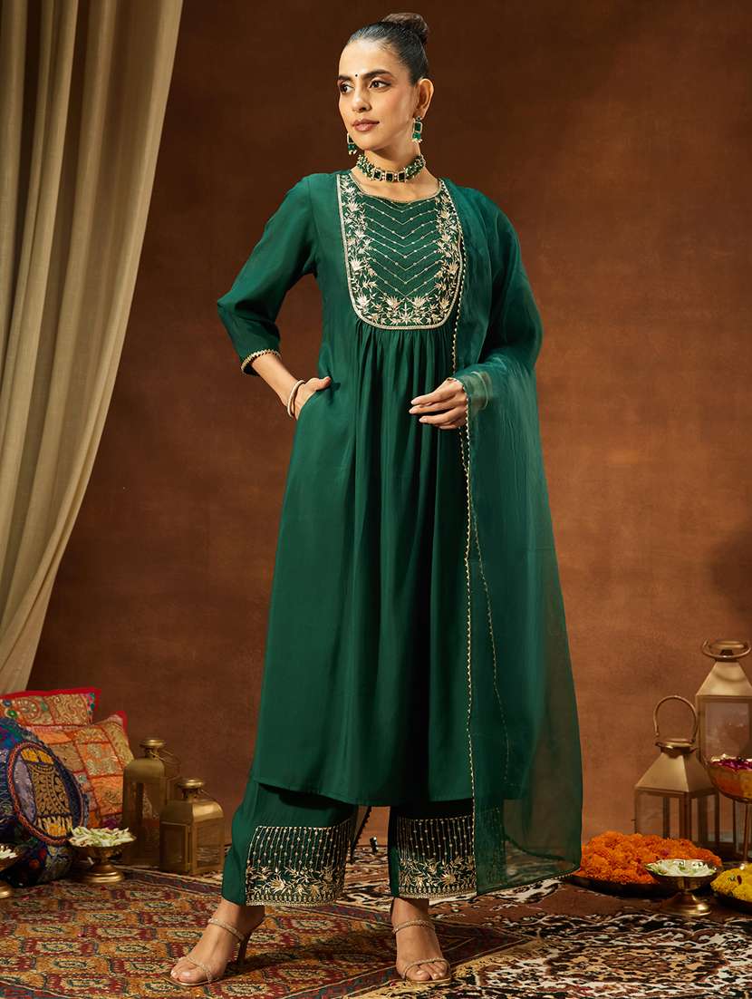 women bottle green kurta dupatta set