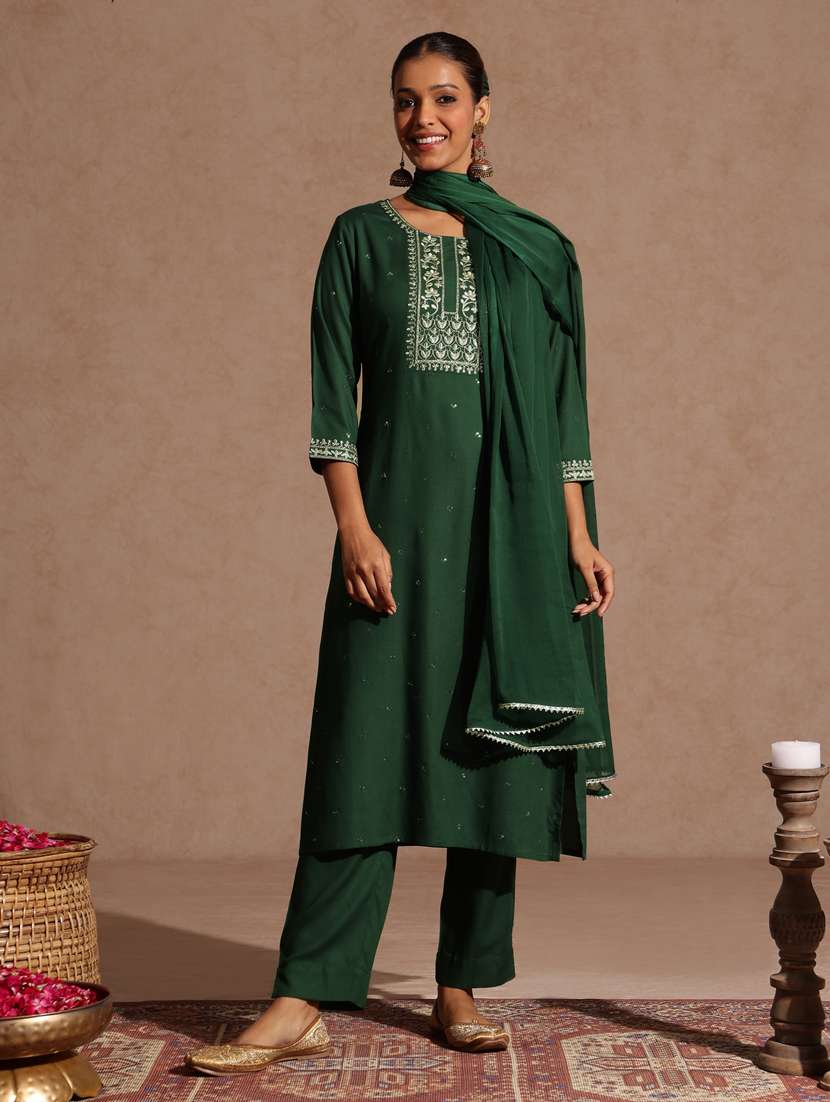 women green kurta dupatta set