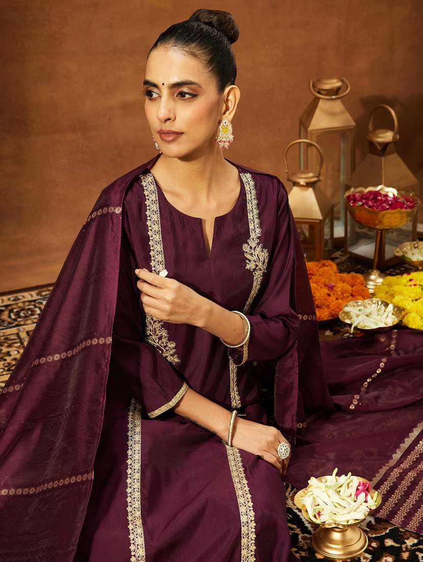 women purple kurta dupatta set - 22439905 -  Standard Image - 4