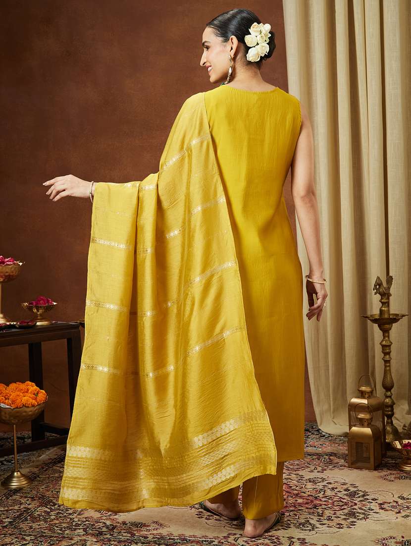 women mustard kurta dupatta set - 22439907 -  Standard Image - 4