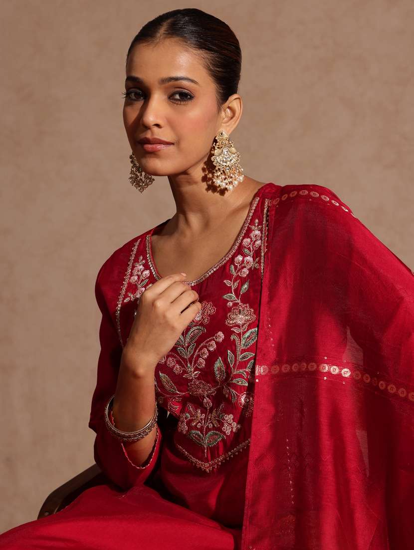 women maroon kurta dupatta set - 22439908 -  Standard Image - 1