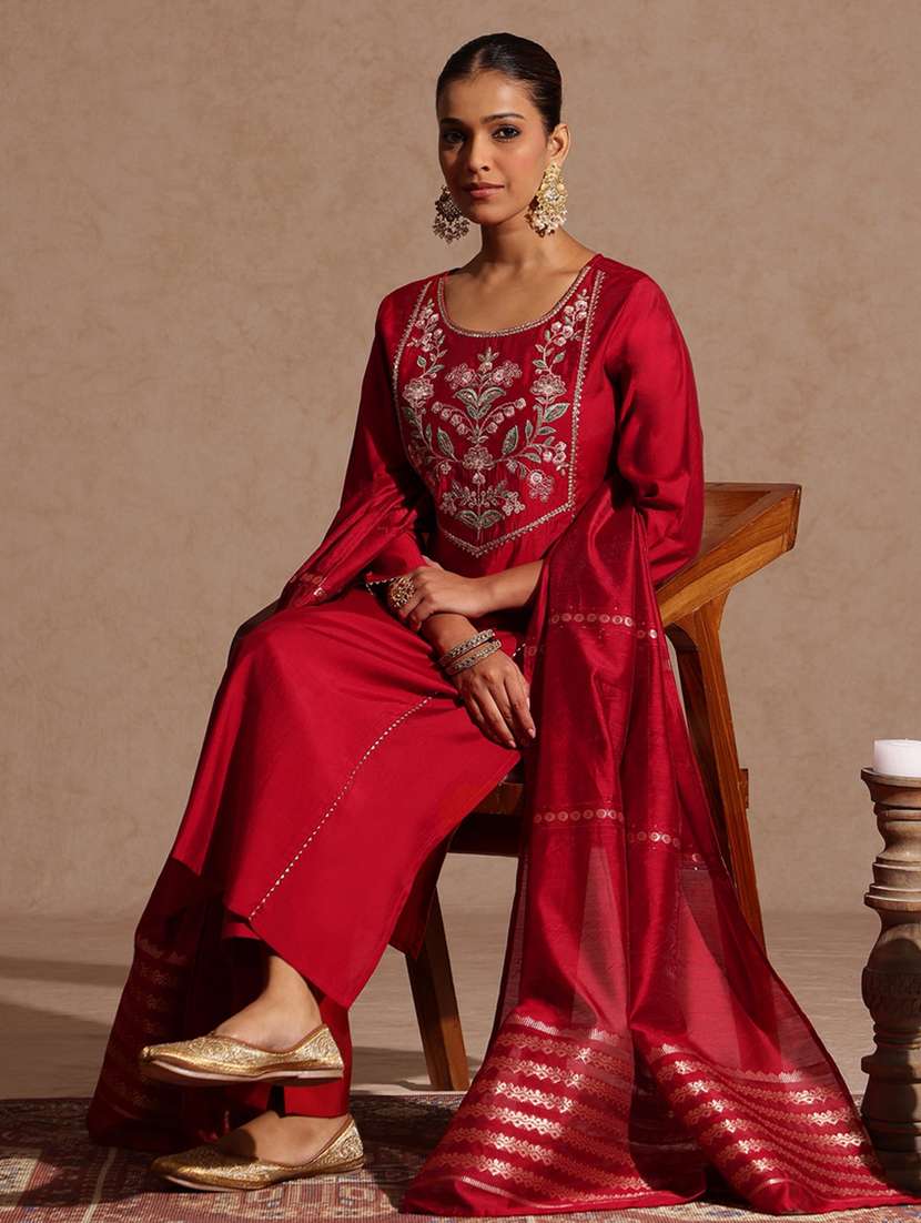 women maroon kurta dupatta set - 22439908 -  Standard Image - 4