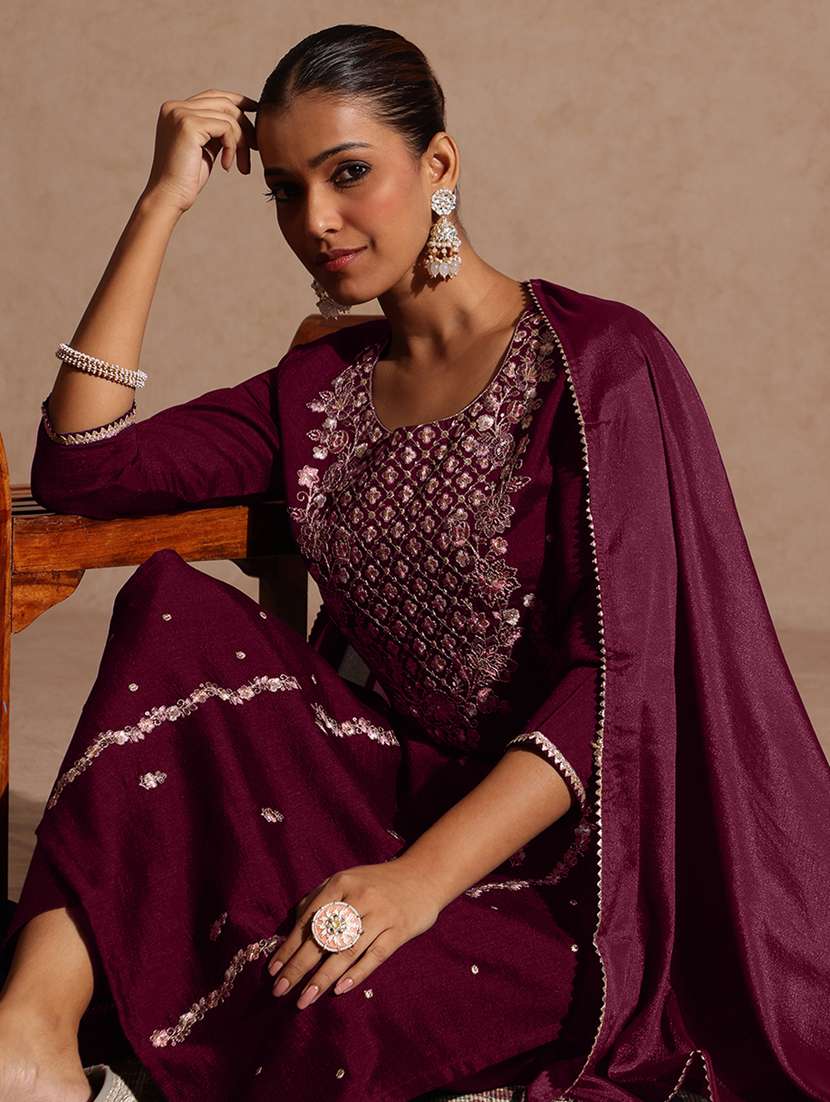 women three quarter sleeve kurat and pant with dupatta set - 22439933 -  Standard Image - 1