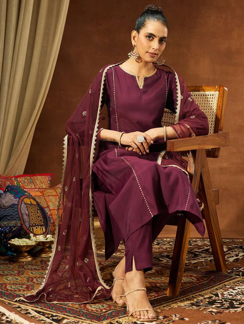 Women Three Quarter Sleeve Kurat And Pant With Dupatta Set - 22439937 -  Standard Image - 4