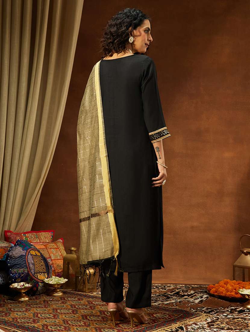 Women Black Kurta Dupatta Set - 22439982 -  Standard Image - 4