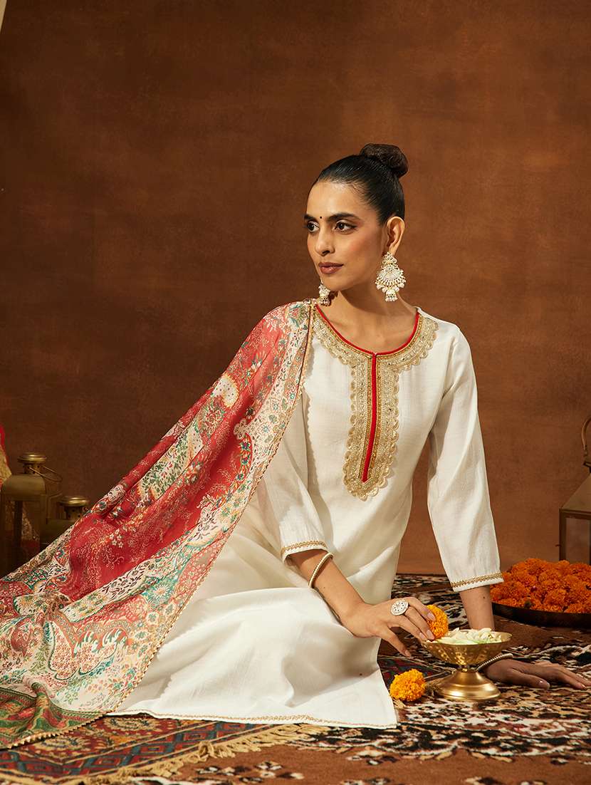 women off white kurta dupatta set - 22439985 -  Standard Image - 4