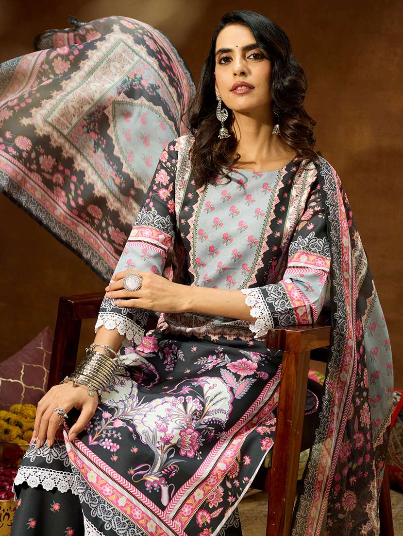 women black kurta dupatta set - 22439986 -  Standard Image - 4