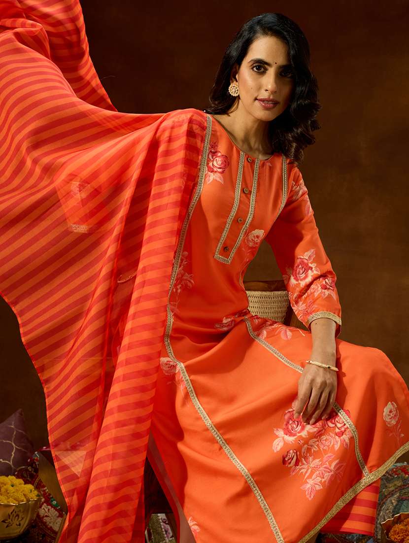 women orange kurta dupatta set - 22439987 -  Standard Image - 4