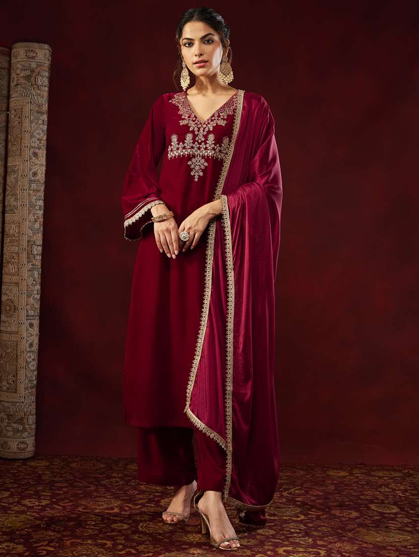 women red kurta pant set
