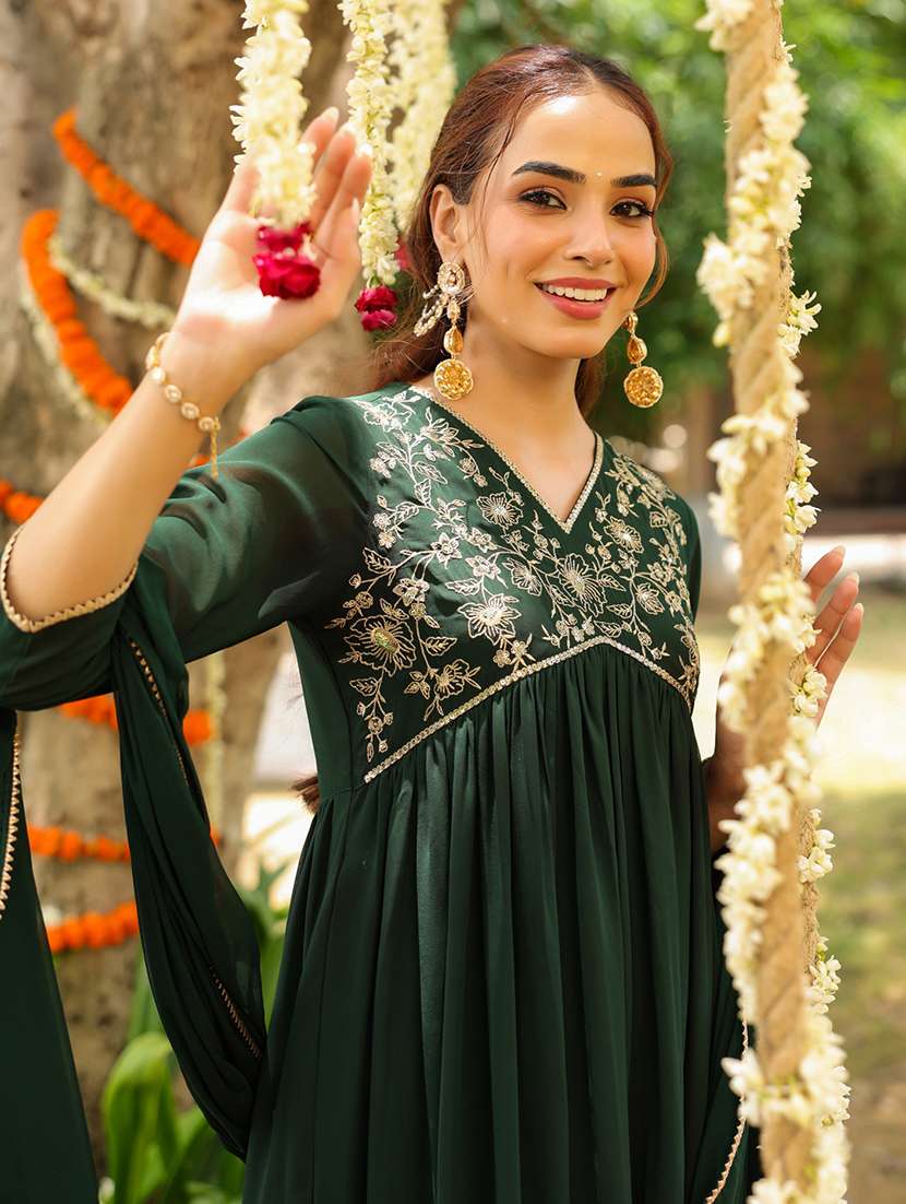 women floral embroidered green georgette kurta dupatta set - 22440037 -  Standard Image - 1