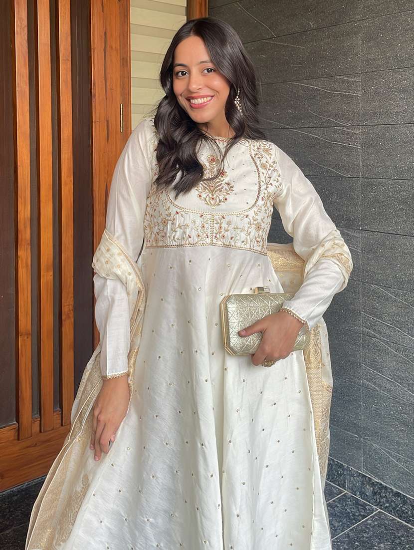 women off white kurta pant set - 22440050 -  Standard Image - 1