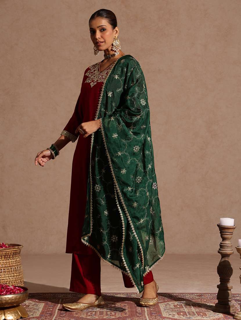 women embroidered three quarter sleeve kurta pant with dupatta set - 22440054 -  Standard Image - 4