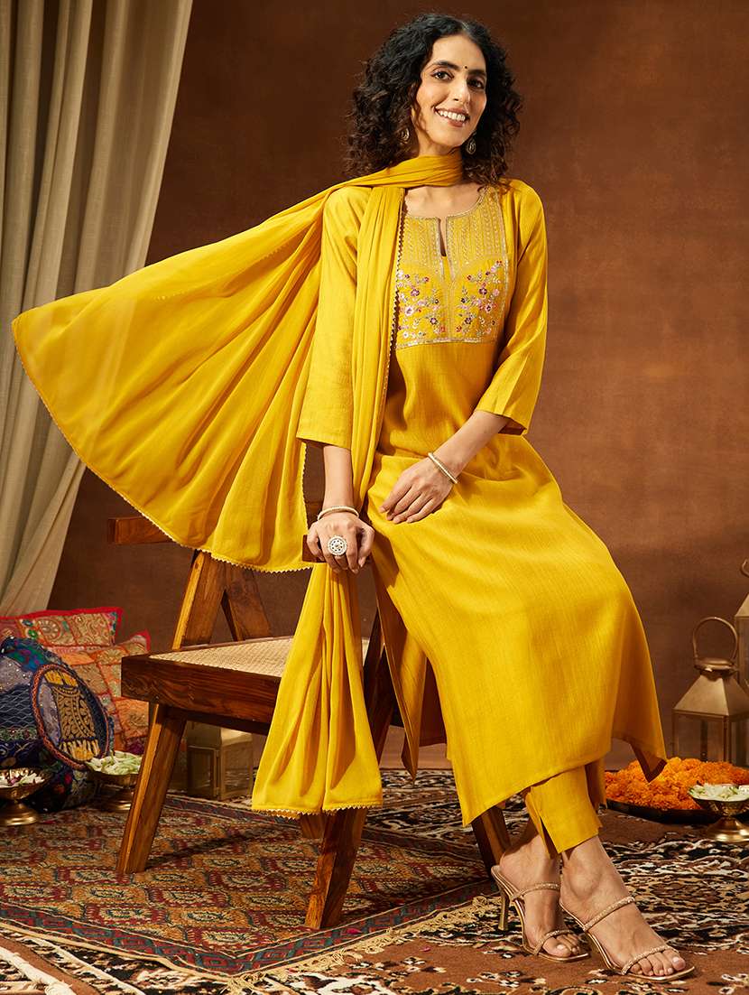women mustard kurta dupatta set - 22440076 -  Standard Image - 4