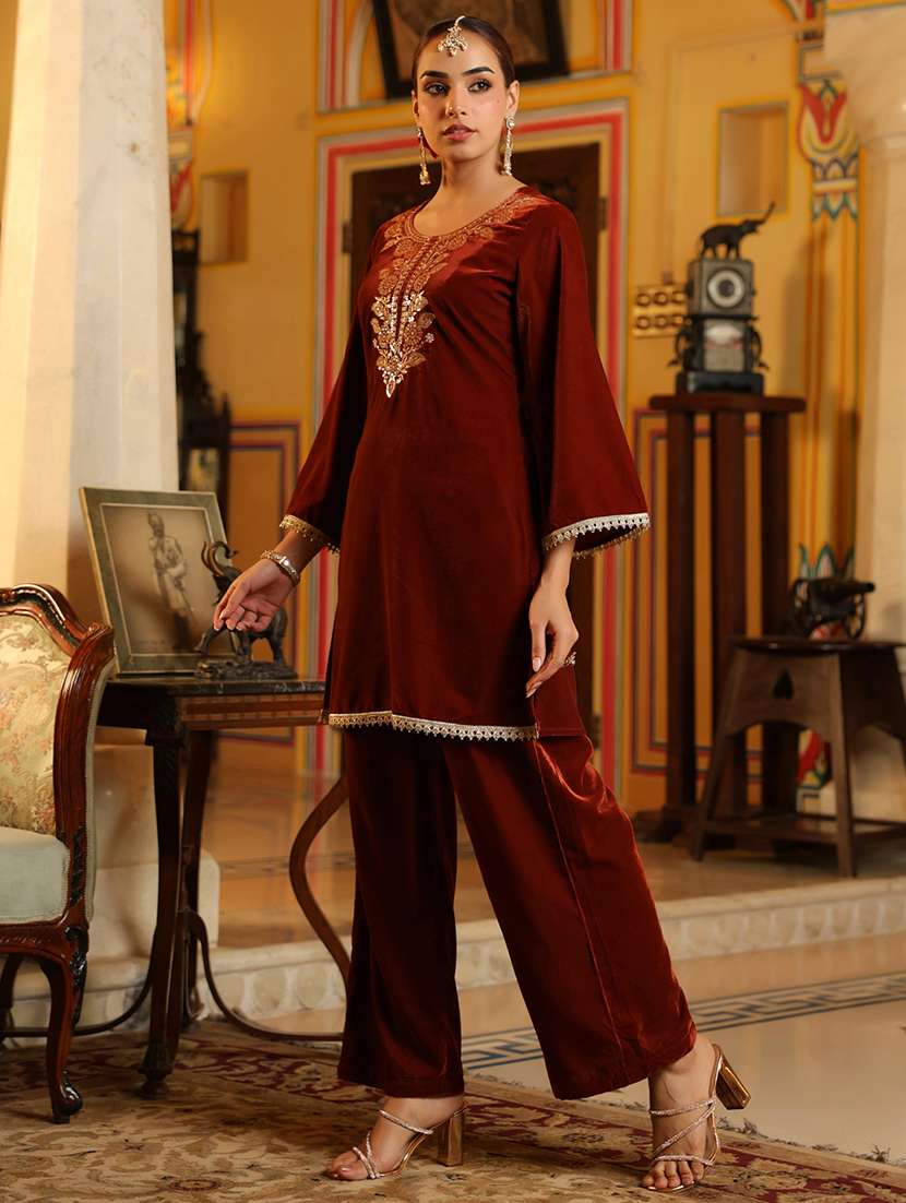 women brown co-ord set - 22440095 -  Standard Image - 4
