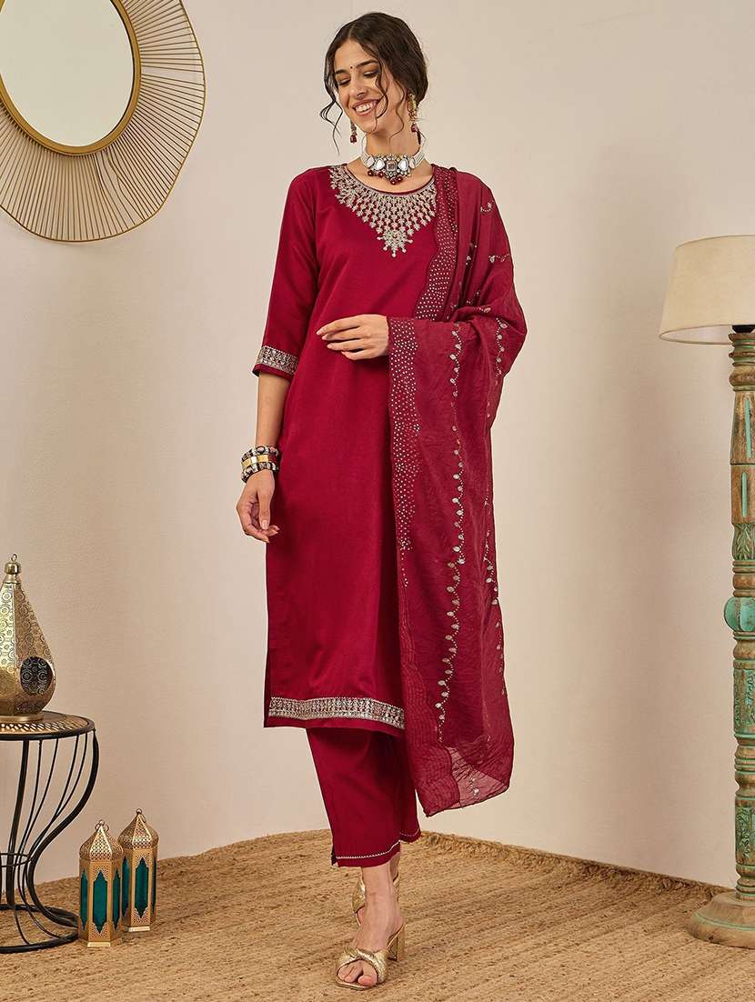 women solid with work three quarter sleeve kurta pant with dupatta set