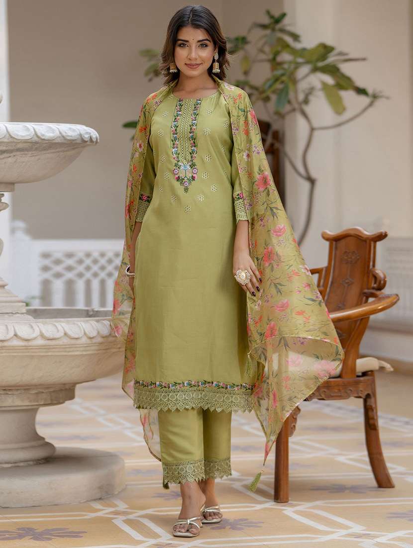 women solid with work three quarter sleeve kurta pant with dupatta set