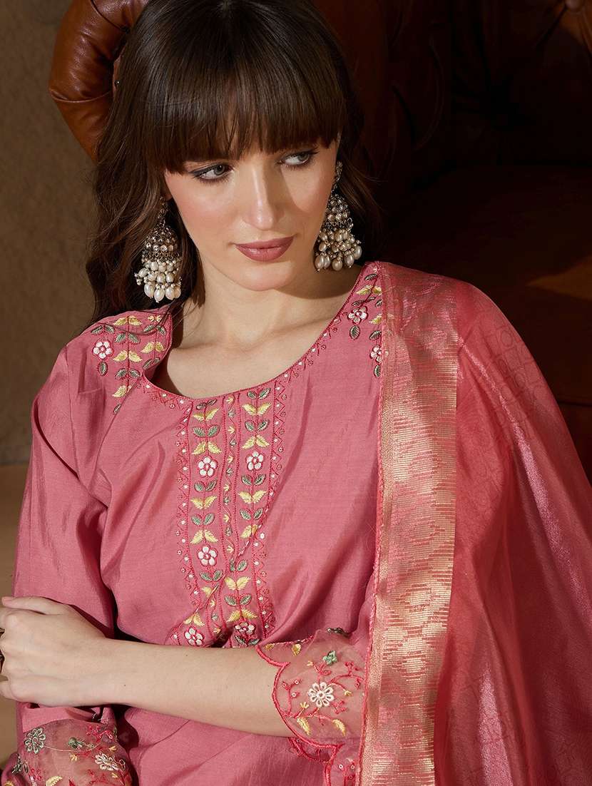 women self design pink kurta dupatta set - 22440169 -  Standard Image - 1