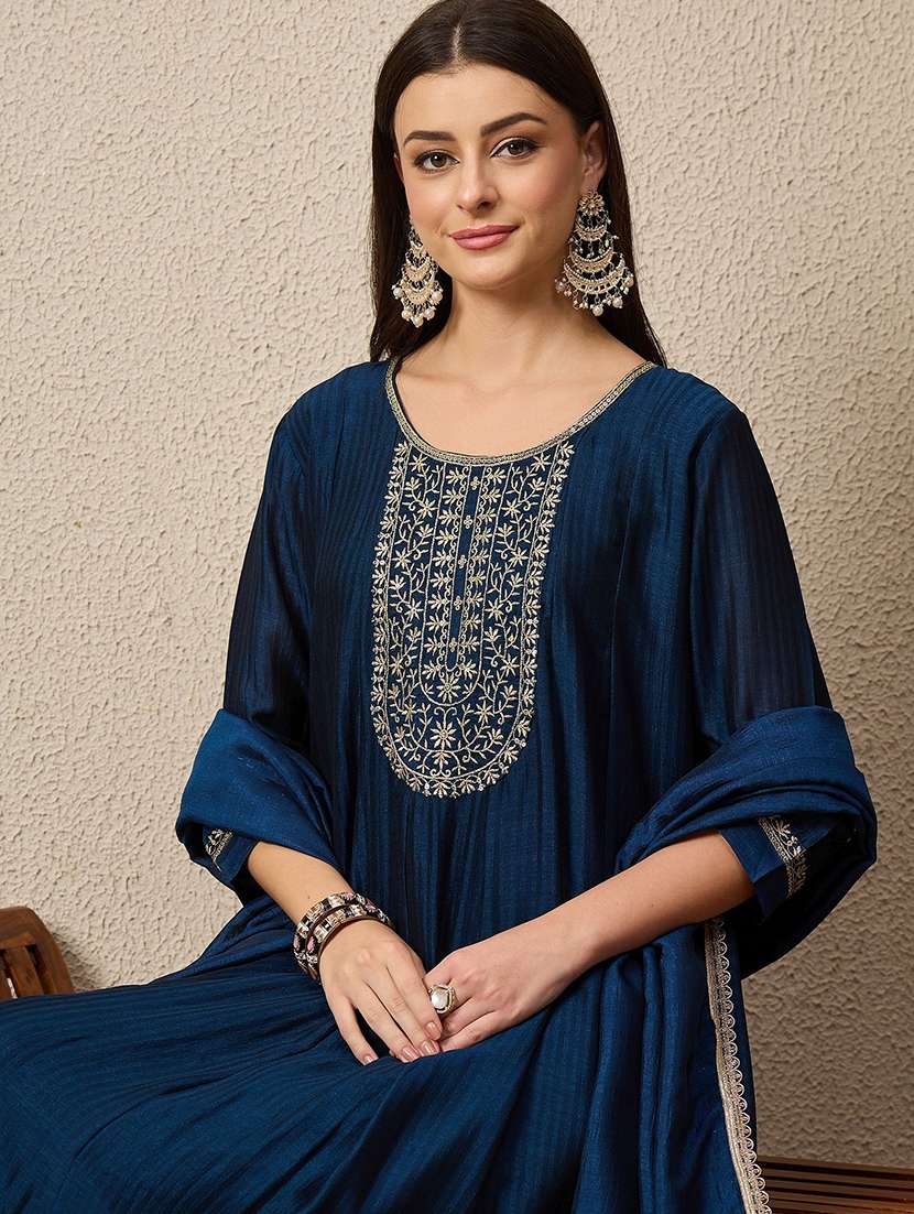 women self design black kurta dupatta set - 22440227 -  Standard Image - 1