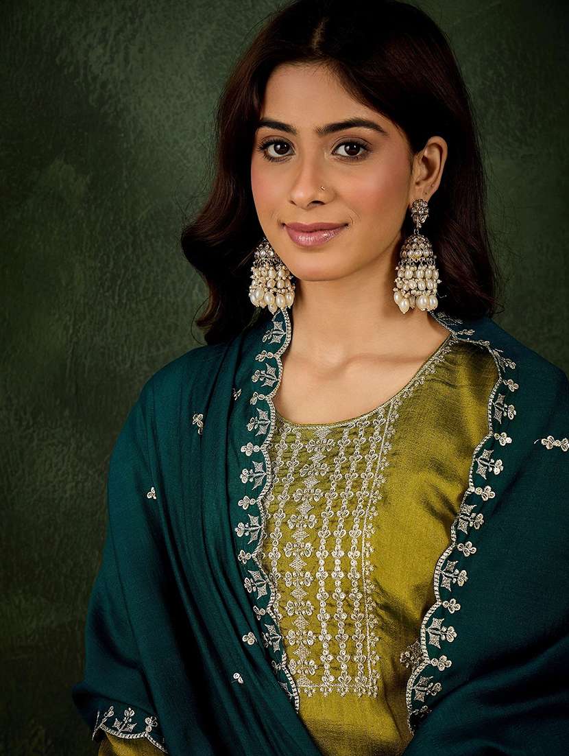 women self design green kurta dupatta set - 22440236 -  Standard Image - 1