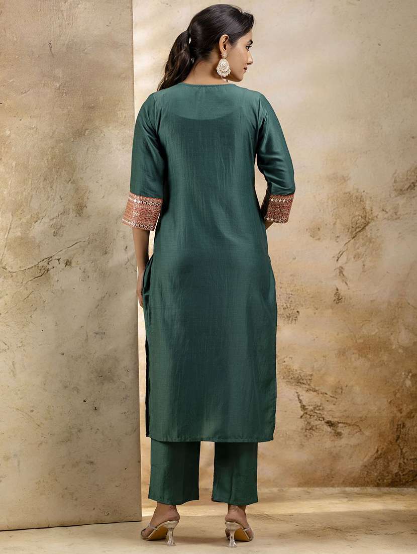 Women Green Kurta Dupatta Set - 22440239 -  Standard Image - 4