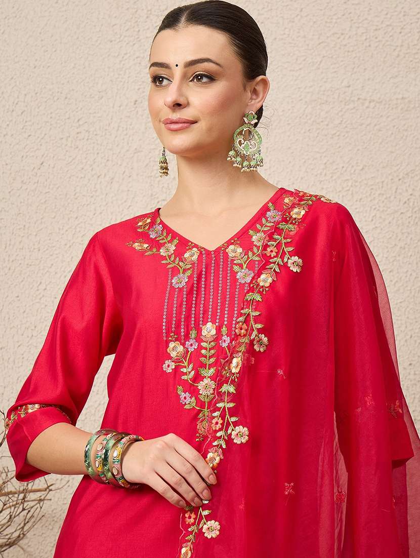 women self design pink kurta dupatta set - 22440256 -  Standard Image - 1