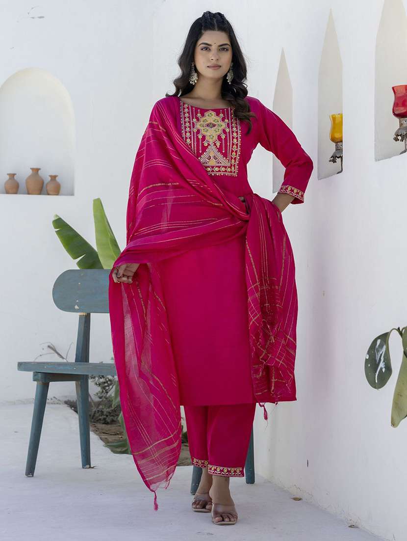 women solid with work three quarter sleeve kurta pant with dupatta set