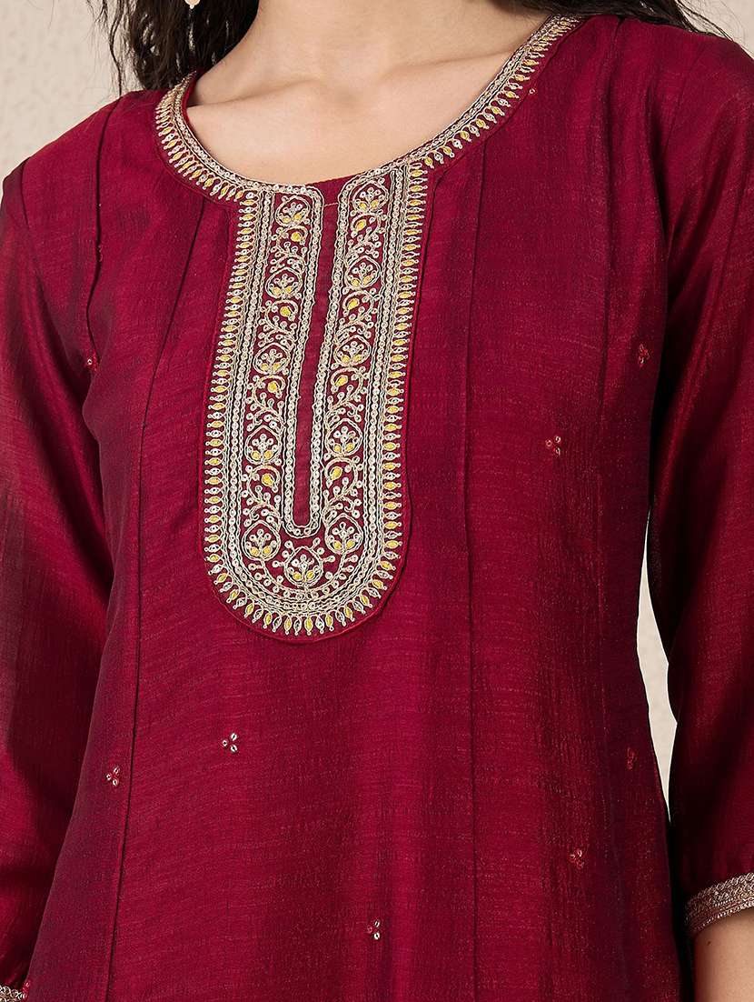 women maroon kurta dupatta set - 22440342 -  Standard Image - 1
