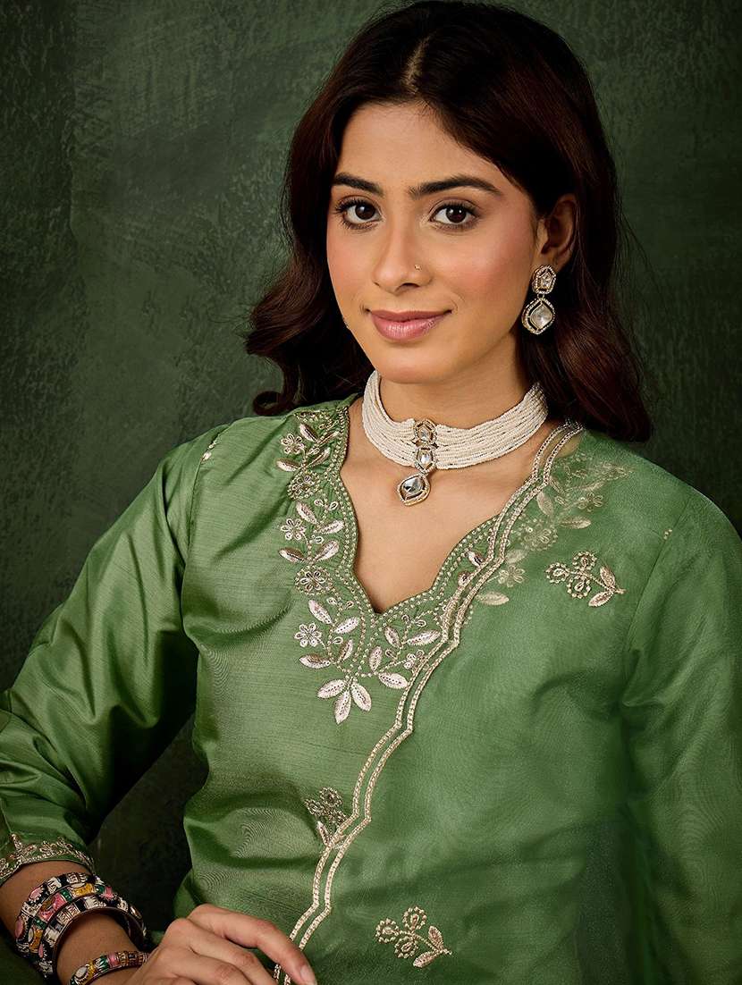women self design green kurta dupatta set - 22440347 -  Standard Image - 1