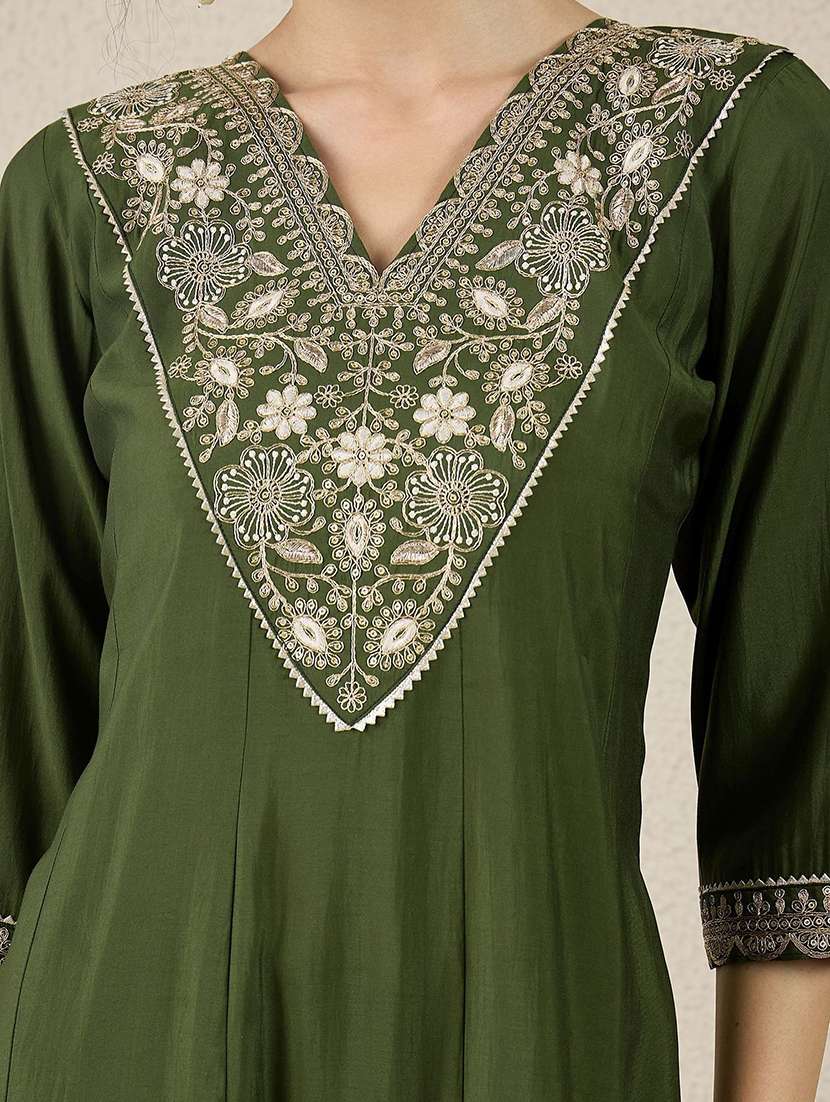 Women Green Kurta Dupatta Set - 22440371 -  Standard Image - 1