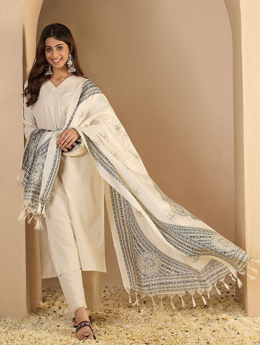 women white kurta dupatta set