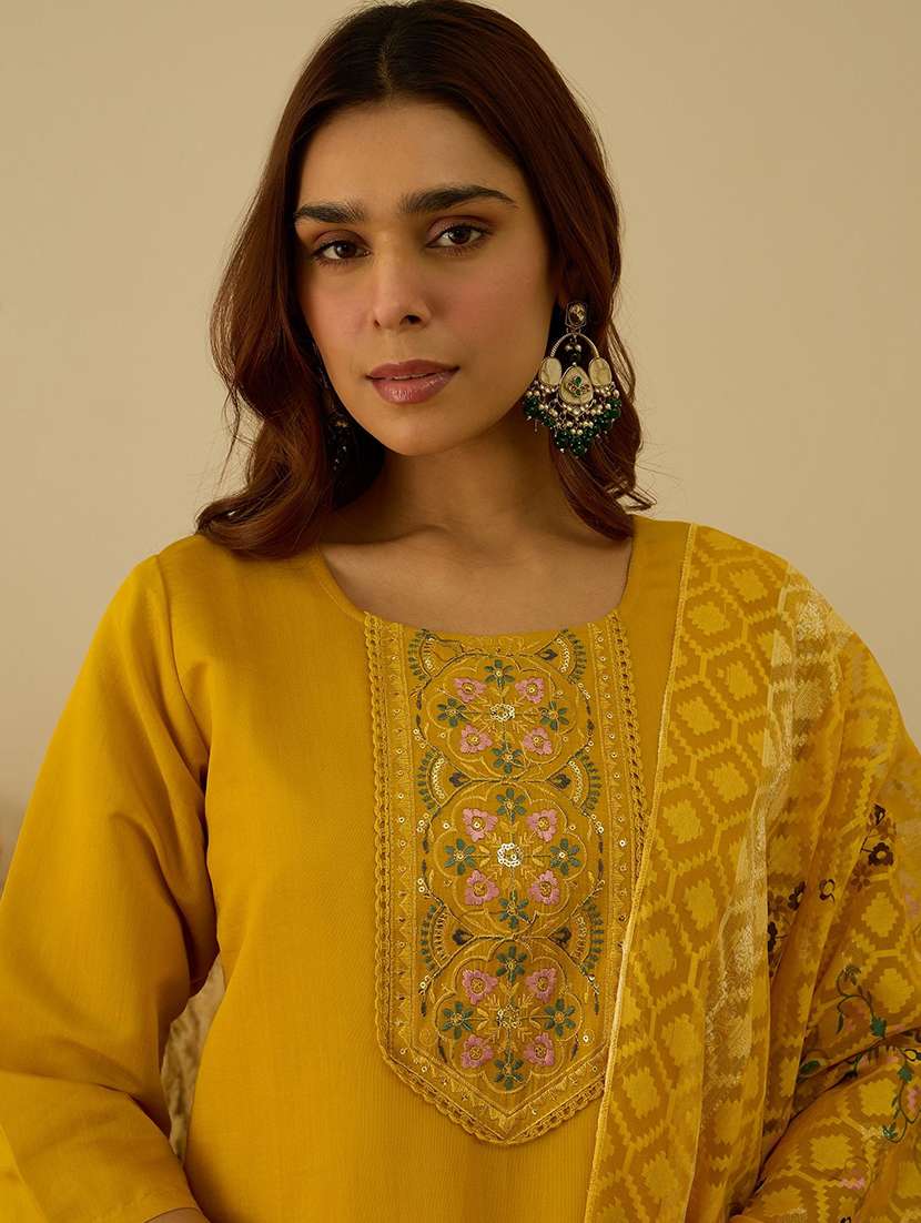 women self design yellow kurta dupatta set - 22440395 -  Standard Image - 1