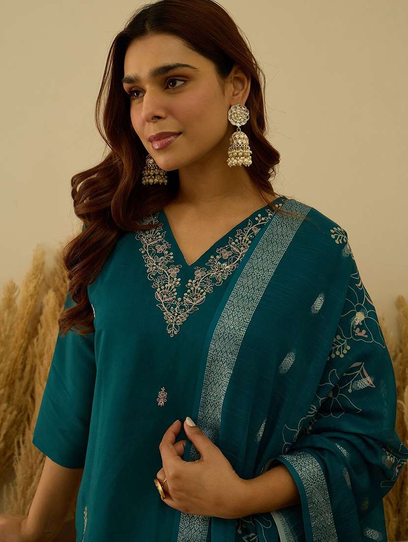 women green kurta dupatta set - 22440397 -  Standard Image - 1
