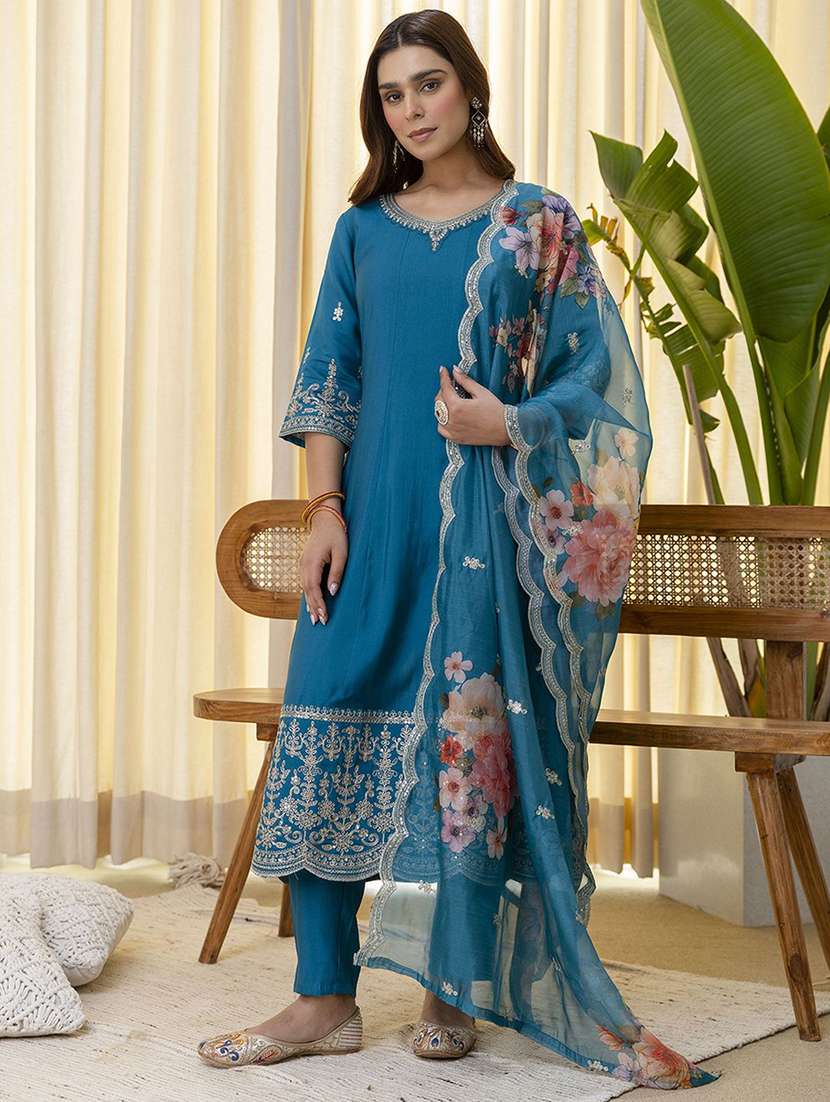 women self design blue kurta dupatta set