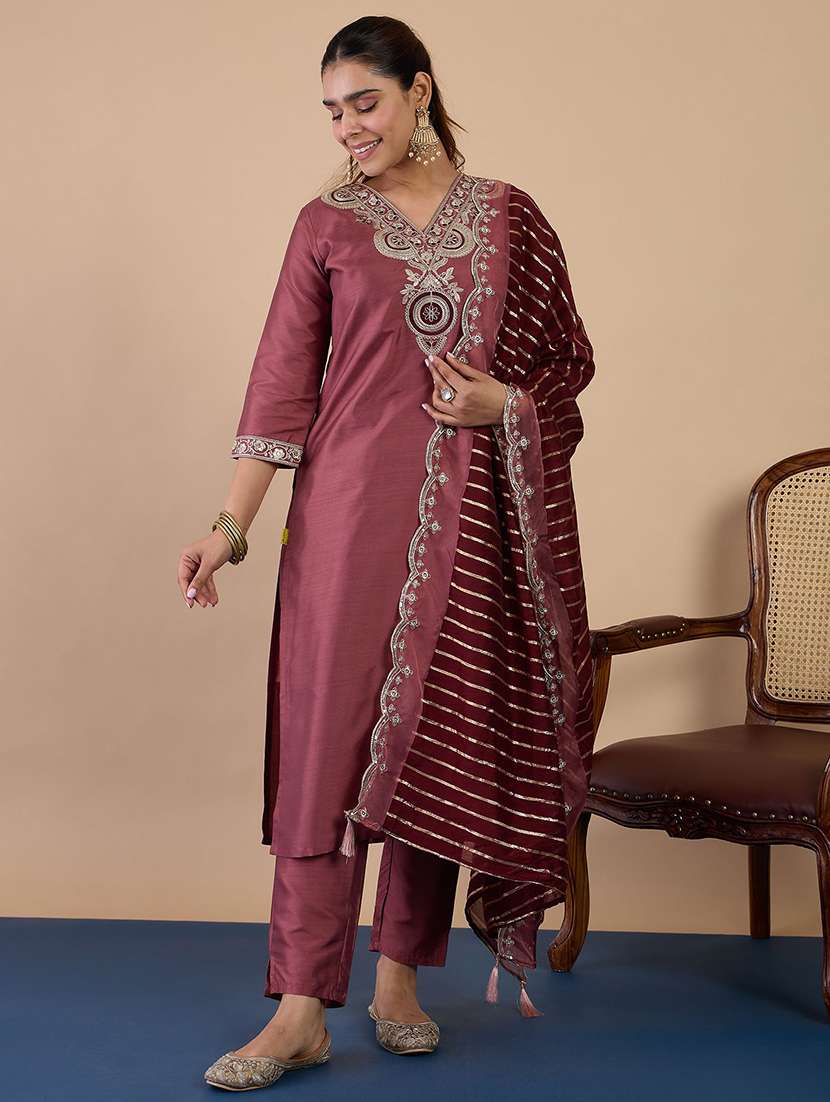 women brown kurta dupatta set