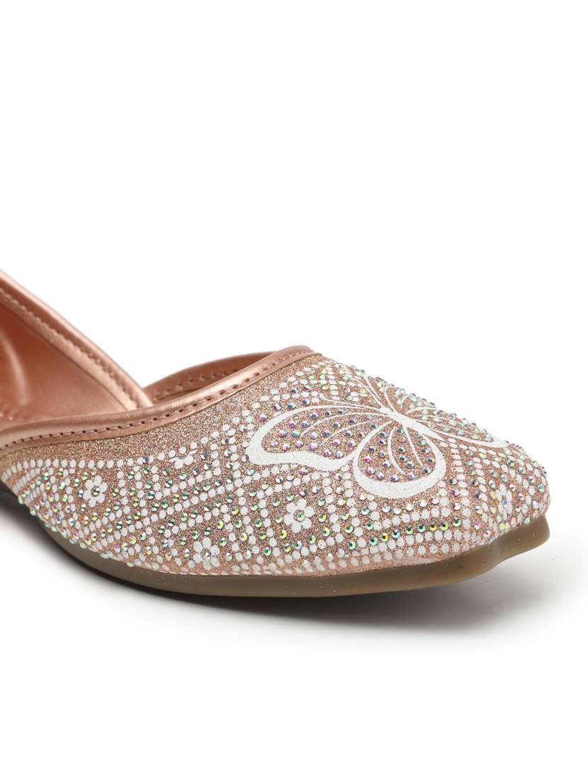 women embellished slip on mojari - 22440683 -  Standard Image - 4