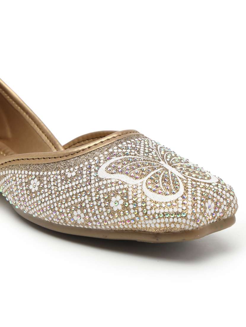 women embellished slip on mojari - 22440684 -  Standard Image - 4