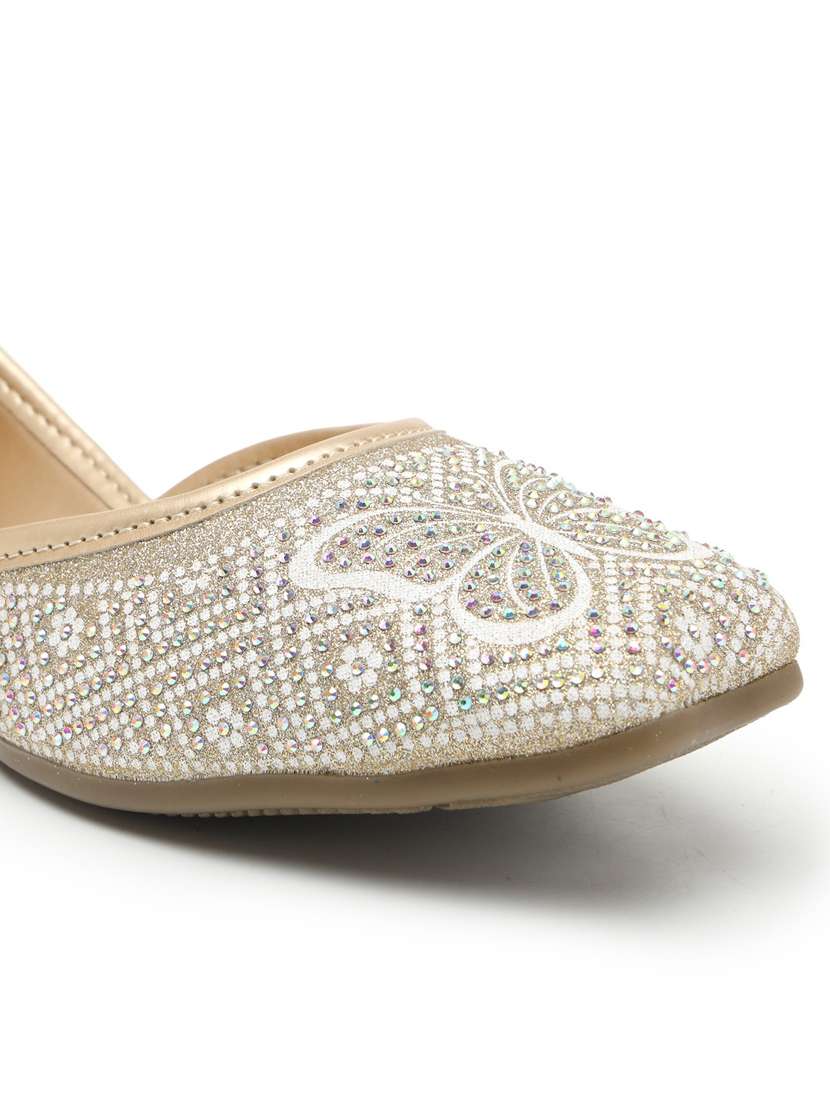 women embellished slip on mojari - 22440685 -  Standard Image - 4