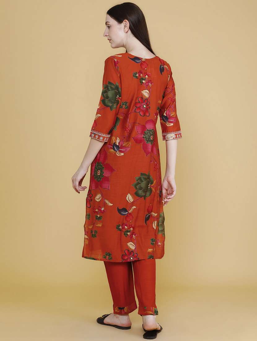 women printed three quarter sleeves kurta and pant set - 22440996 -  Standard Image - 4