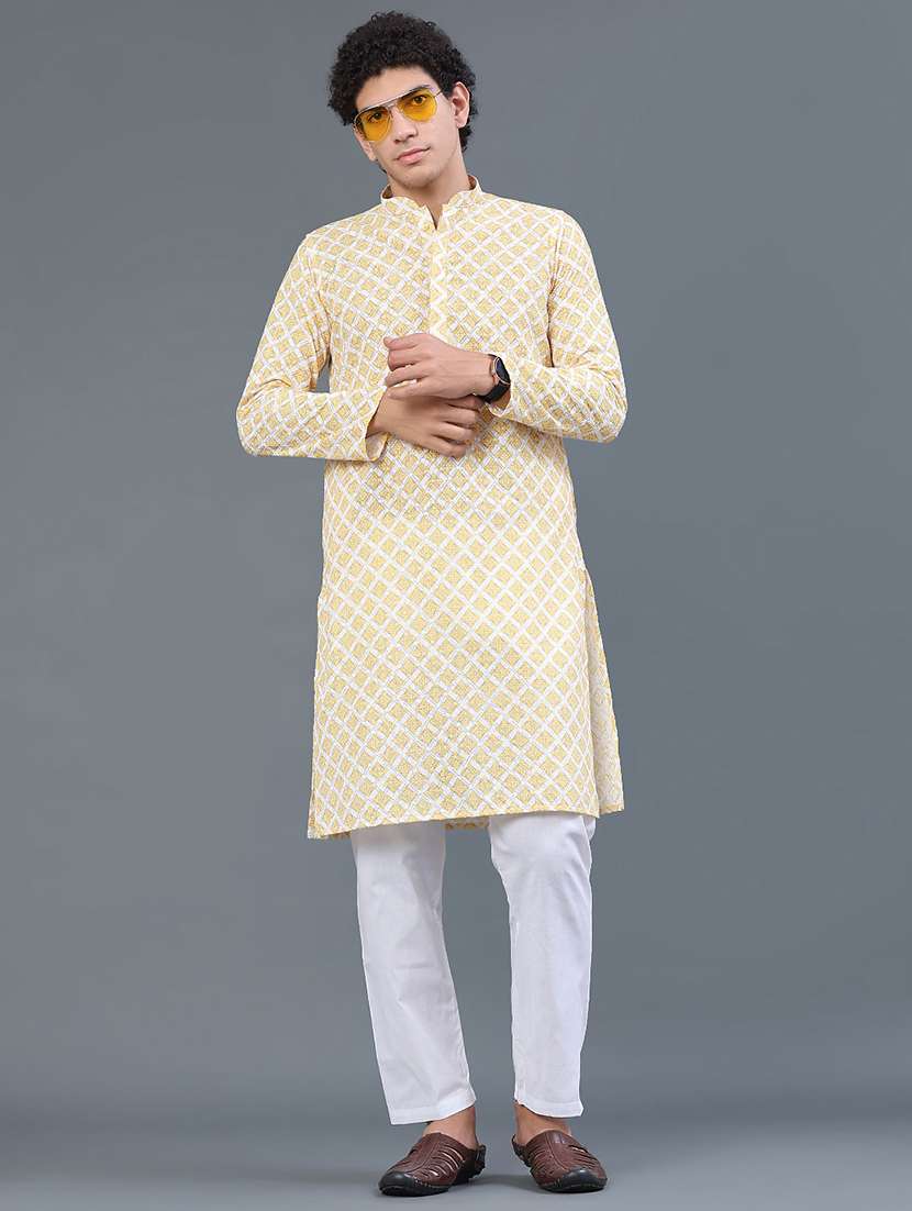 men embroidered long sleeves kurta and pyjama set