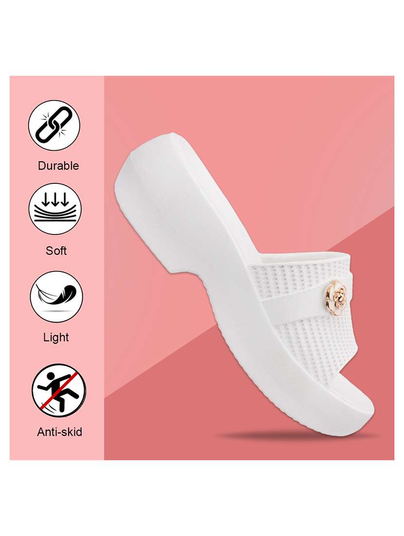 women white s flip flop - 22442109 -  Standard Image - 4