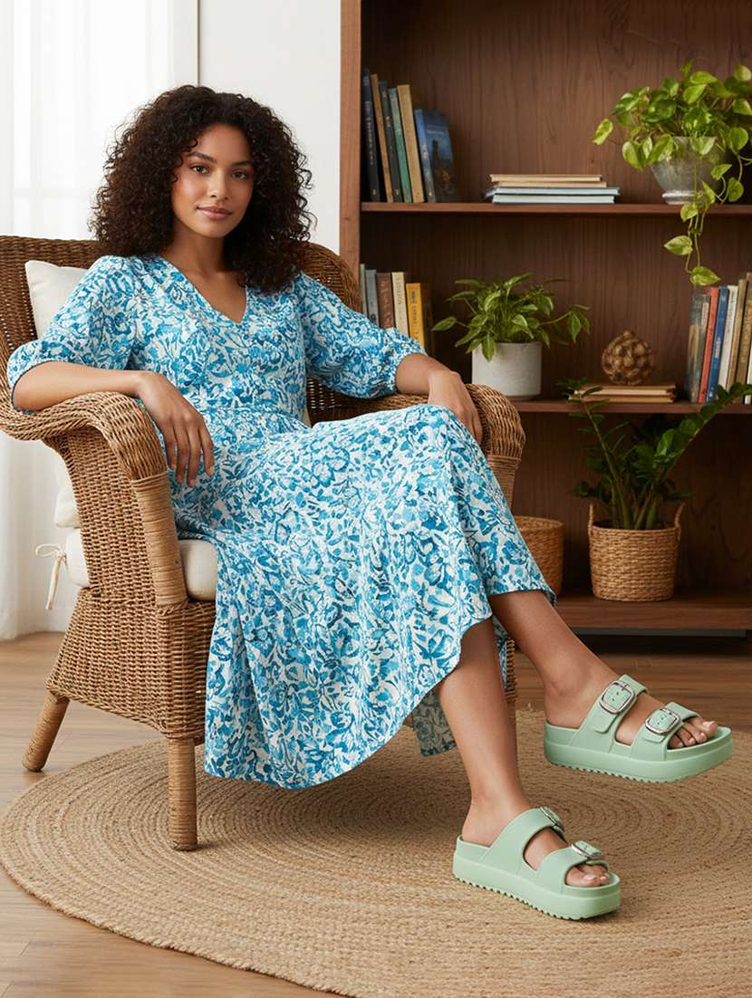 women green s flip flop - 22442111 -  Standard Image - 1