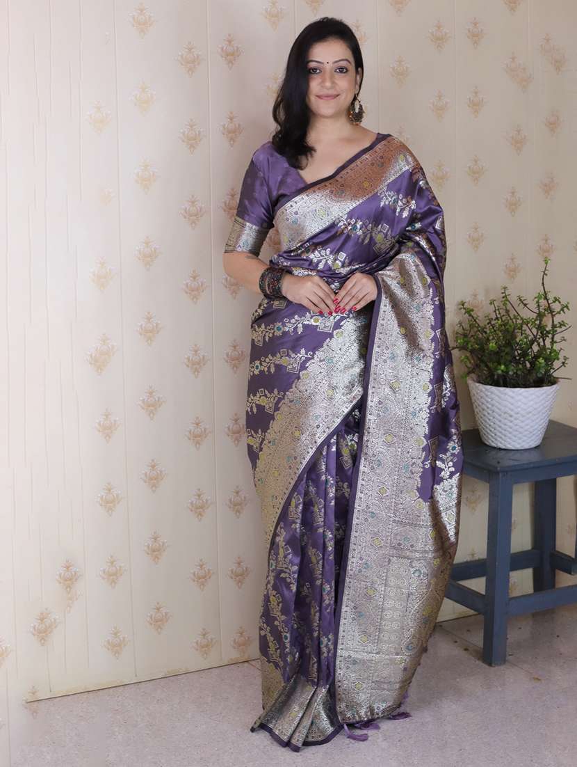 women self design banarasi saree with blouse