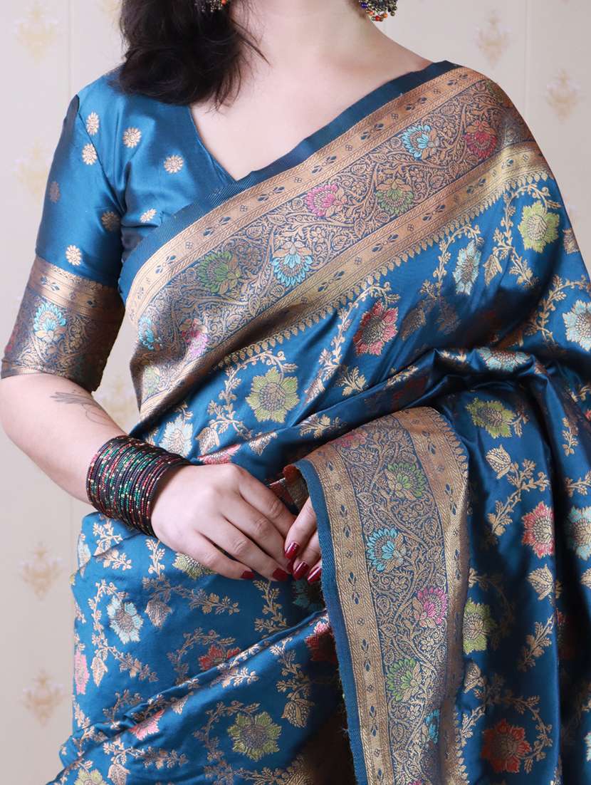 women self design banarasi saree with blouse - 22442974 -  Standard Image - 4