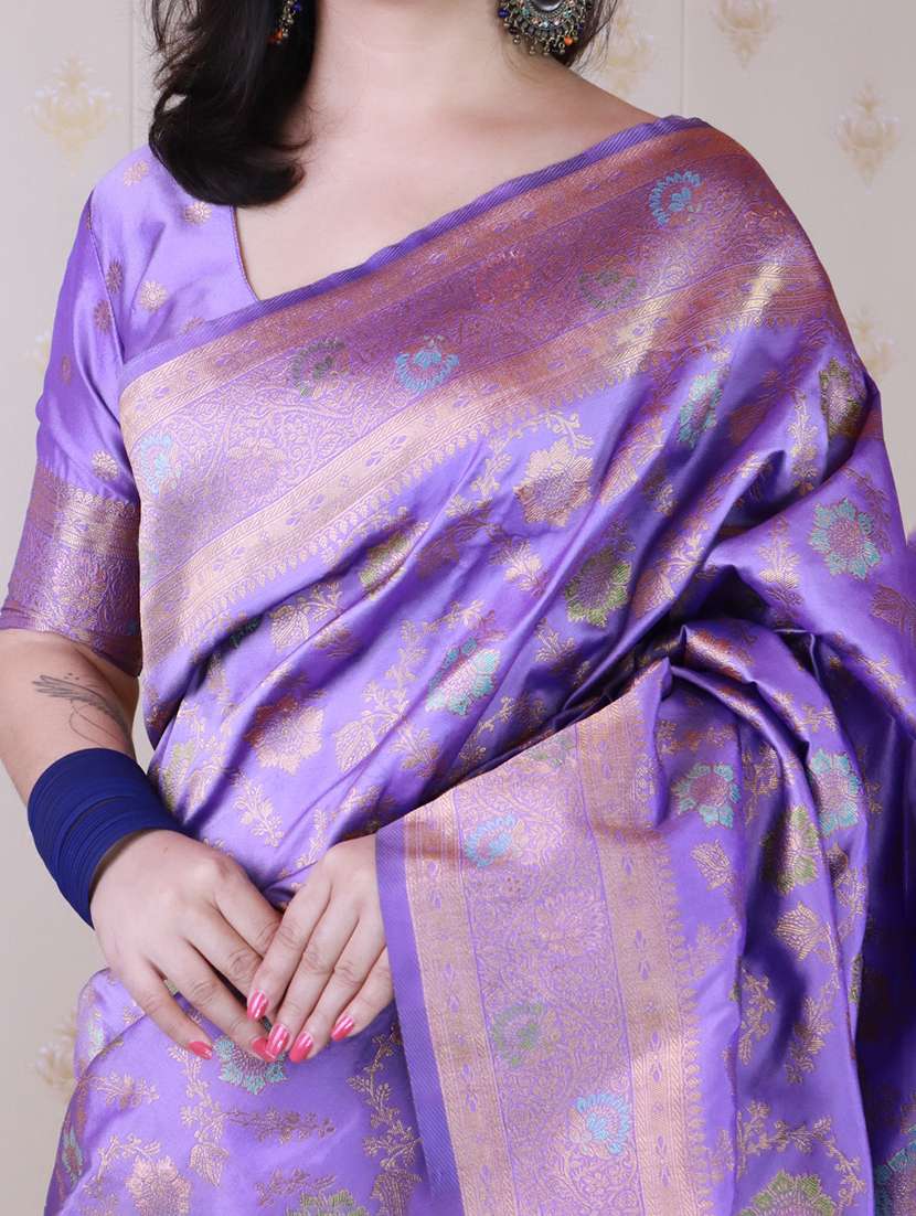 women self design banarasi saree with blouse - 22442975 -  Standard Image - 4
